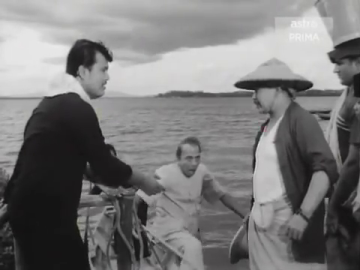 Ahmad Nisfu and his gang at the jetty